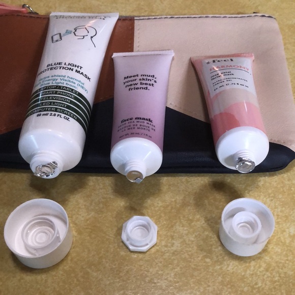 3 Piece Mask Bundle w/Makeup Bag - Picture 10 of 12